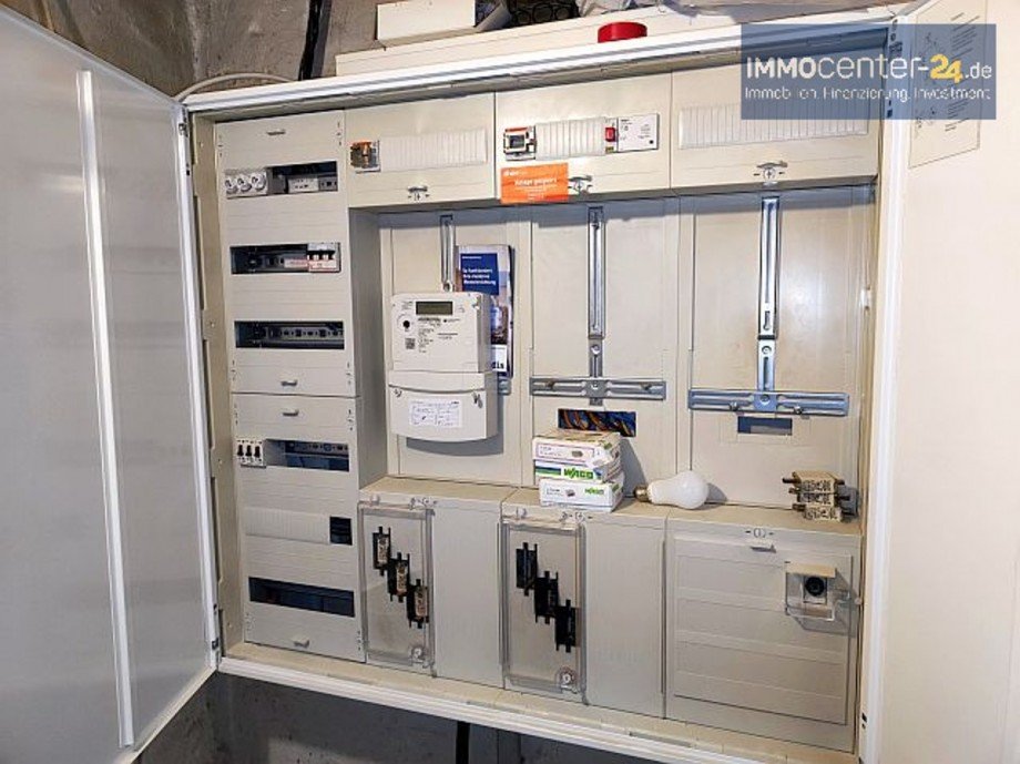 Elektrik bereits f�r den zweiten Z�hler vorbereitet Doppelhaush�lfte Casekow